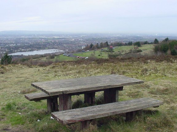 Gleniffer Braes Robertsons Car Park Geograph.Org.Uk 357576 (1)