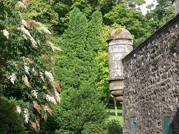 Balloch Balloch Castle 24